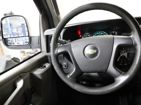 Used 2016 Chevrolet Express 3500 RWD image 2