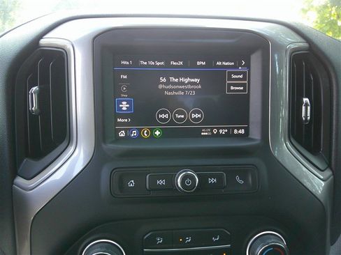Used 2022 Chevrolet Silverado 1500 Custom Trail Boss w/ LPO, Dark Essentials Package AWD/4WD image 14