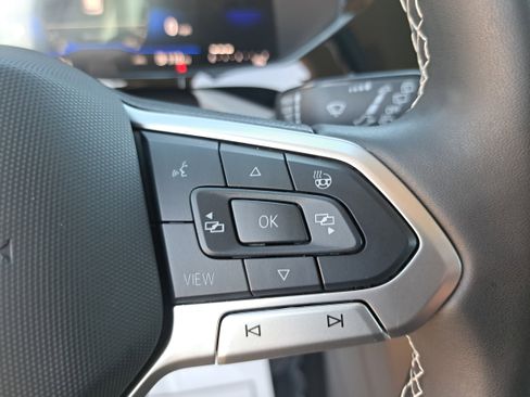 Certified 2024 Volkswagen Taos S w/ MDO Package image 17