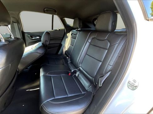 Used 2024 Chevrolet Trax RS w/ Driver Confidence Package FWD image 19