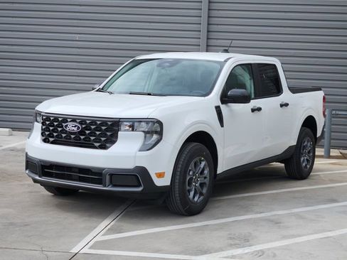 New 2026 Ford Maverick XLT image 2