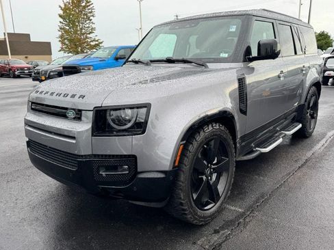 Used 2024 Land Rover Defender 130 X-Dynamic SE AWD/4WD image 8