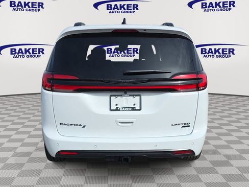 New 2026 Chrysler Pacifica Limited image 4