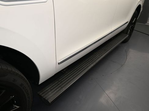 Used 2023 Lincoln Navigator L Reserve w/ Monochromatic Package image 40