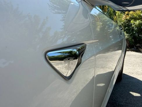 Used 2020 Tesla Model X Long Range AWD/4WD image 10
