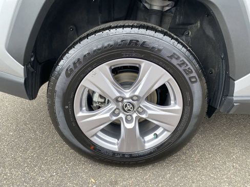 Used 2025 Toyota RAV4 XLE w/ Convenience Package image 13