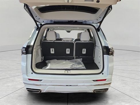 New 2026 Buick Enclave Avenir w/ Super Cruise Package image 13