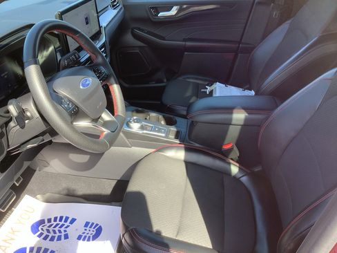Used 2024 Ford Escape ST-Line w/ Tech Pack #1 AWD/4WD image 12