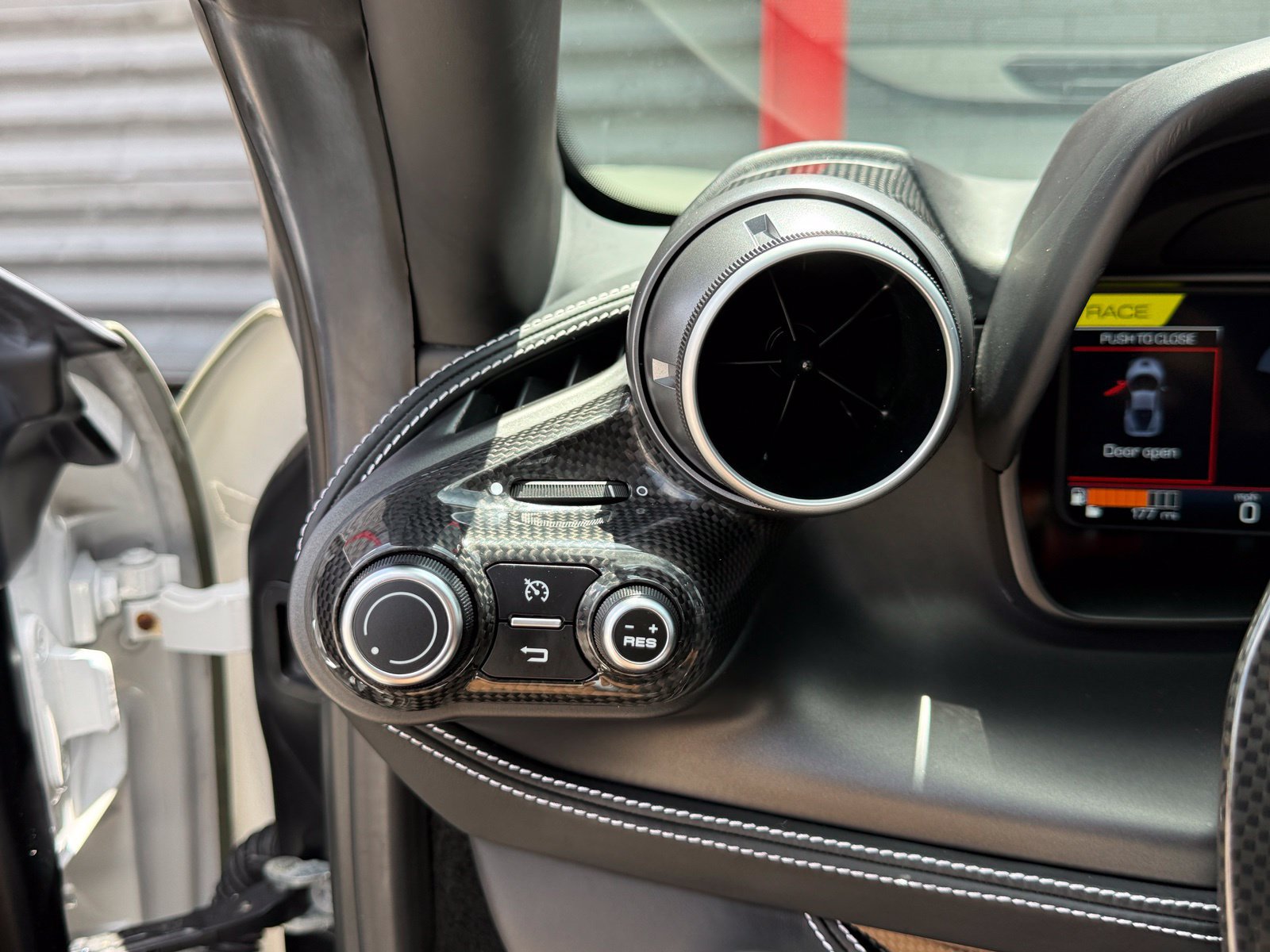 Used 2020 Ferrari F8 Tributo RWD image 40