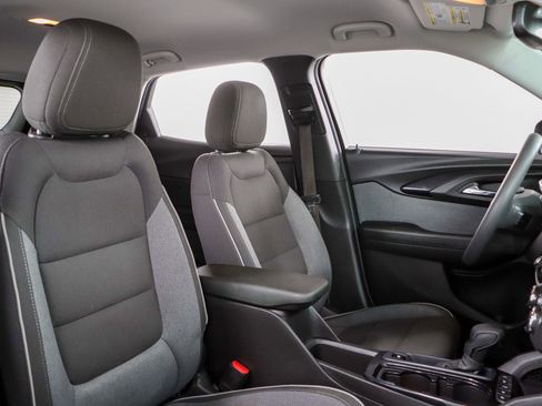 Used 2021 Chevrolet TrailBlazer LT w/ Convenience Package image 27