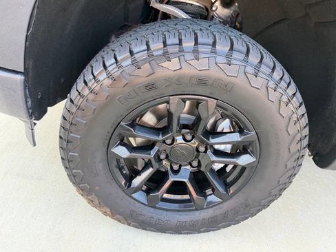 Used 2023 Chevrolet Silverado 1500 RST w/ Z71 Off-Road Package AWD/4WD image 15