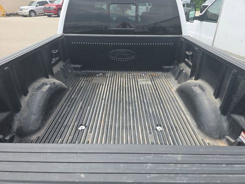 Used 2018 Ford F150 XLT w/ Equipment Group 302A Luxury AWD/4WD image 8