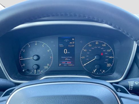 Used 2025 Toyota Corolla SE w/ SE Package FWD image 12