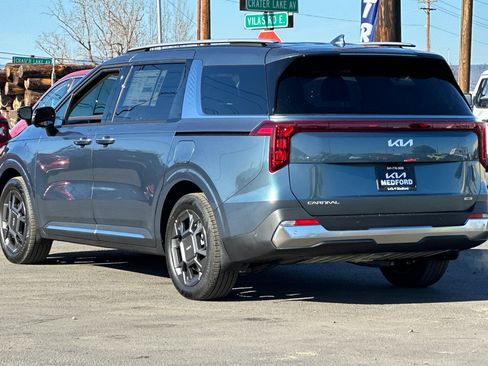 New 2026 Kia Carnival SX image 7