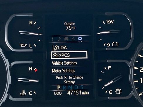 Used 2021 Toyota Tundra SR5 w/ SR5 Leather Package AWD/4WD image 10