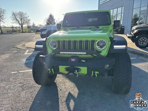 Used 2024 Jeep Wrangler Unlimited Sport AWD/4WD image 10
