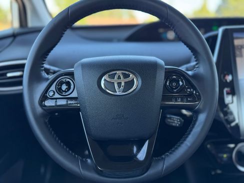 Used 2021 Toyota Prius Prime XLE FWD image 18