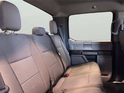 Used 2020 Ford F250 XLT w/ XLT Premium Package AWD/4WD image 16