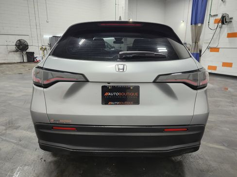Used 2023 Honda HR-V LX image 14
