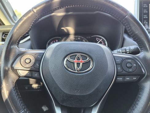 Used 2019 Toyota RAV4 Limited w/ Advanced Technology Package FWD image 31
