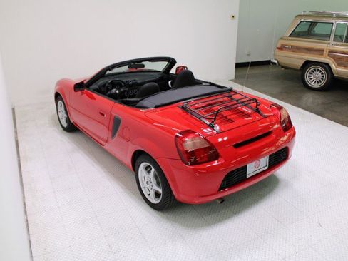 Used 2001 Toyota MR2 image 39