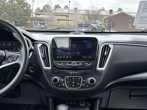 Used 2023 Chevrolet Malibu LT image 24