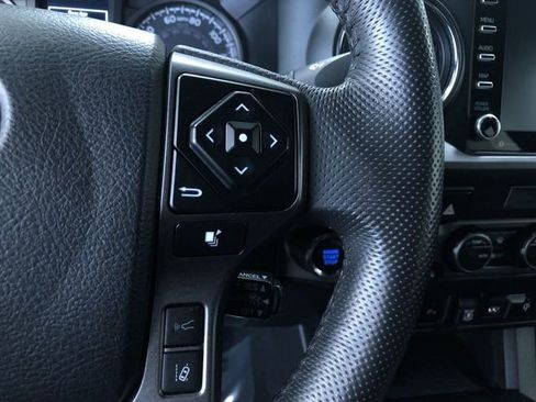 Used 2023 Toyota Tacoma TRD Off-Road image 21