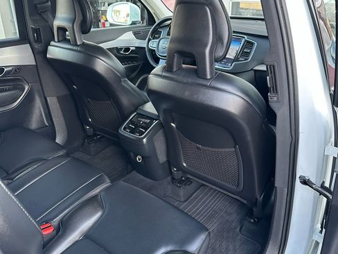 Used 2018 Volvo XC90 T5 Momentum w/ Convenience Package image 19