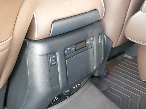 Used 2017 INFINITI QX80 Limited w/ All Season Package AWD/4WD image 30