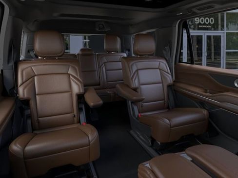 New 2025 Lincoln Navigator Reserve AWD/4WD image 11