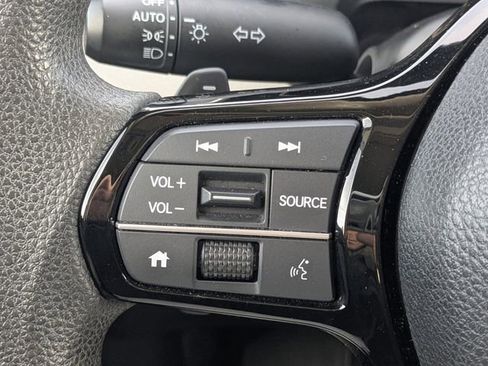 Used 2023 Honda Pilot LX image 24