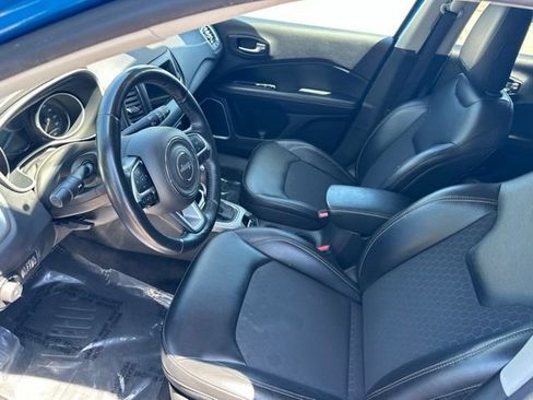 Used 2018 Jeep Compass Latitude w/ Popular Equipment Group AWD/4WD image 37