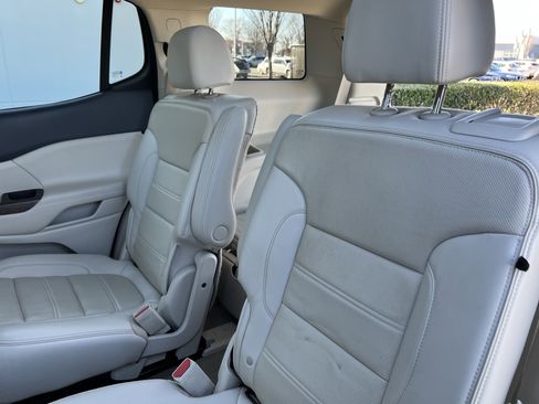 Used 2021 GMC Acadia Denali w/ Denali Technology Package image 32