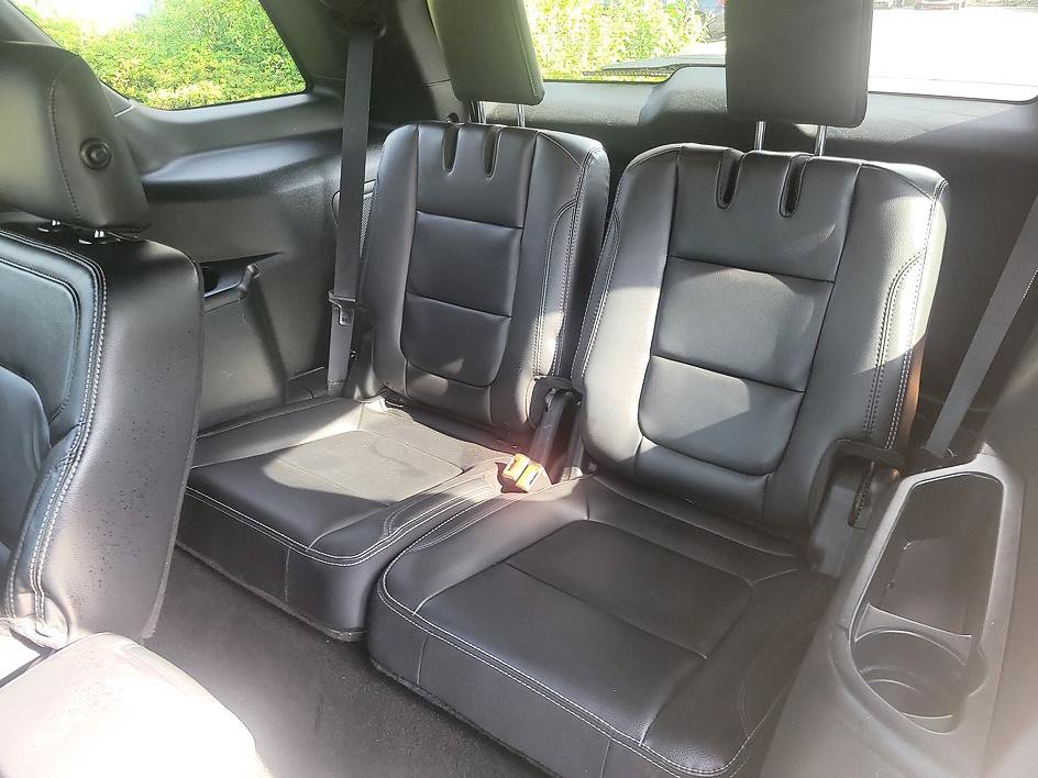 Used 2019 Ford Explorer Limited w/ Equipment Group 301A AWD/4WD image 39
