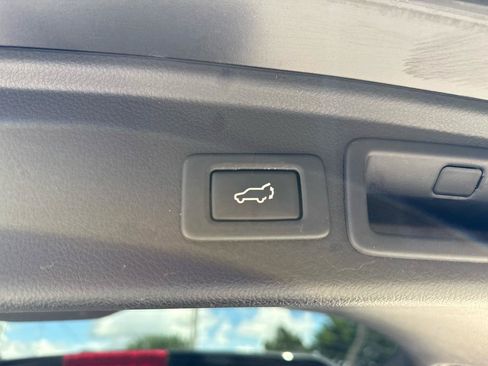 Used 2014 Subaru Forester 2.5i Limited w/ Popular Package #2 AWD/4WD image 46