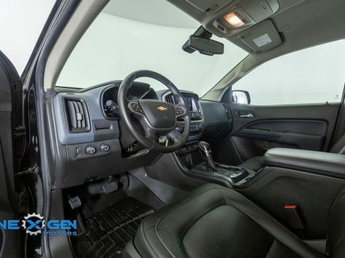 Used 2022 Chevrolet Colorado Z71 w/ Z71 Midnight Edition AWD/4WD image 10