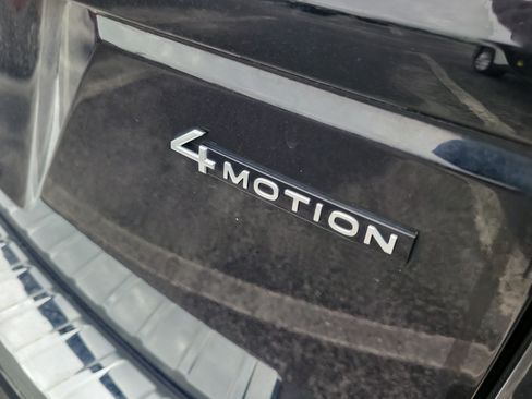 Used 2023 Volkswagen Atlas SEL R-Line AWD/4WD image 10