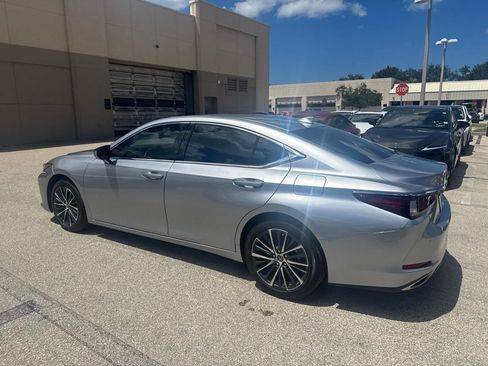 Used 2025 Lexus ES 350 w/ Premium Package FWD image 7