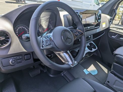 New 2025 Mercedes-Benz Sprinter 2500 image 5