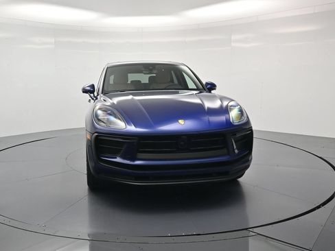 Certified 2024 Porsche Macan AWD/4WD image 40