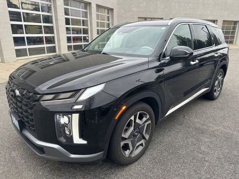 Used 2024 Hyundai Palisade Limited AWD/4WD image 3