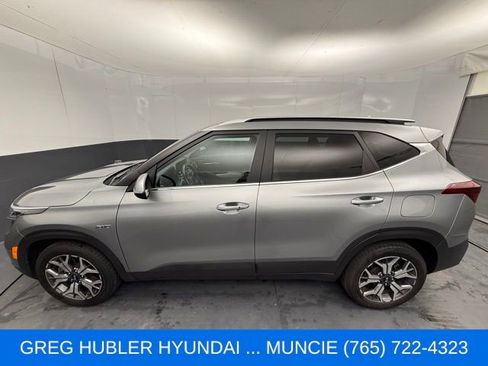 Used 2021 Kia Seltos EX AWD/4WD image 7