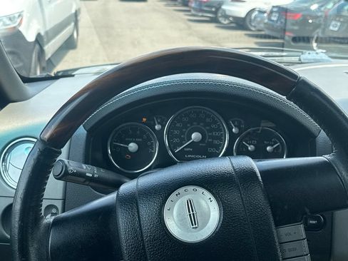 Used 2007 Lincoln Mark LT 4x4 image 15
