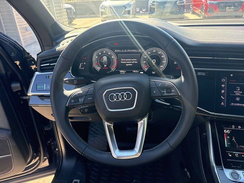 Certified 2025 Audi Q7 3.0T Prestige image 21