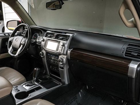 Used 2014 Toyota 4Runner Limited image 12