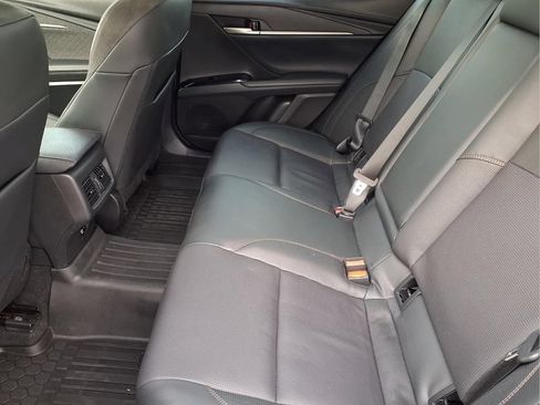 Used 2025 Toyota Camry XLE FWD image 11