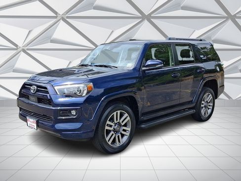 Used 2022 Toyota 4Runner TRD Sport w/ Technology Package AWD/4WD image 5