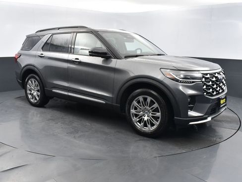 New 2026 Ford Explorer Platinum image 3