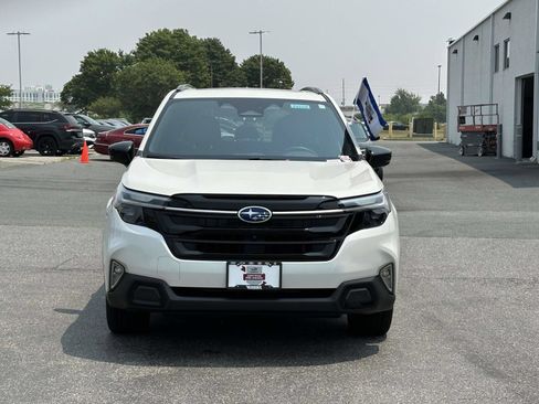 Used 2025 Subaru Forester Touring AWD/4WD image 9