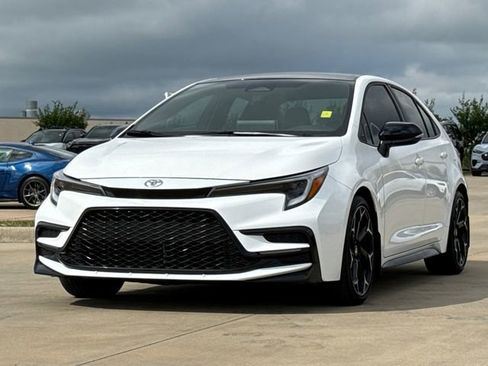 Used 2025 Toyota Corolla FX FWD image 3